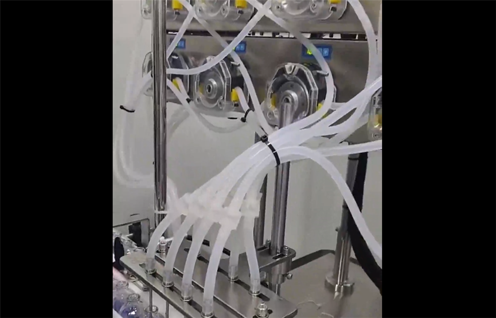 吉拓機械：50ml口服液灌裝機