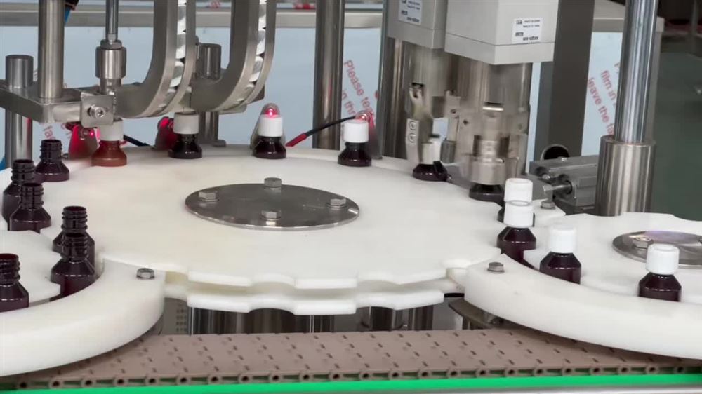 灌裝旋蓋機(jī)