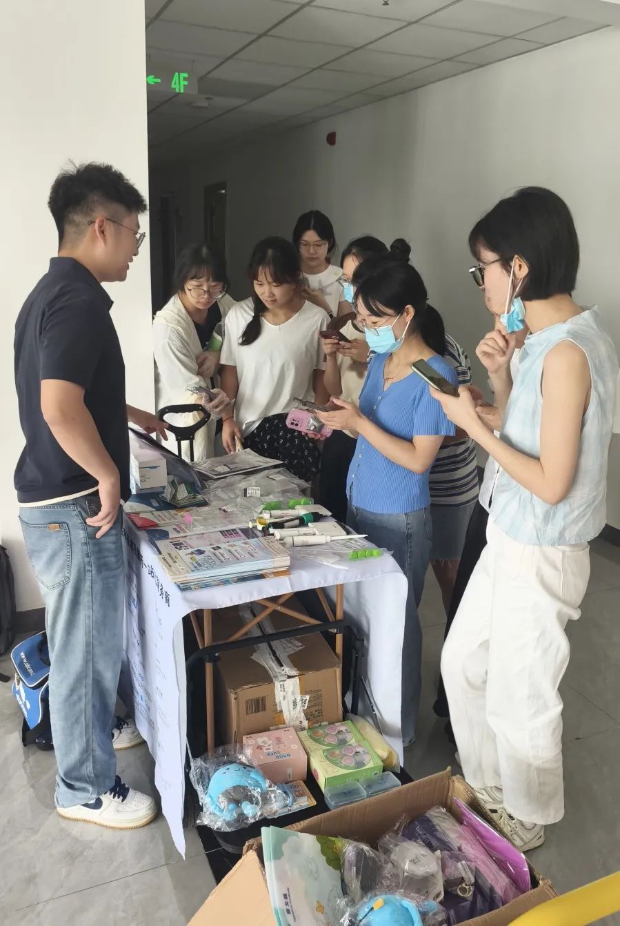 【活動回顧】直擊實驗室現場！東銳科技&碳基生命暑期福利路演圓滿收官
