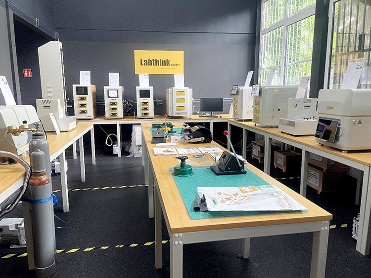 德國(guó)子公司實(shí)驗(yàn)室-750.jpg Labthink戰(zhàn)略增資德國(guó)子公司 持續(xù)深耕歐洲市場(chǎng) 提速<a class=